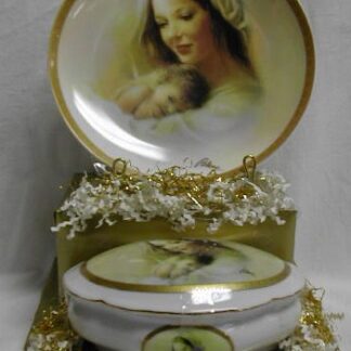 Collectible Mother and Child Plate Set Basket